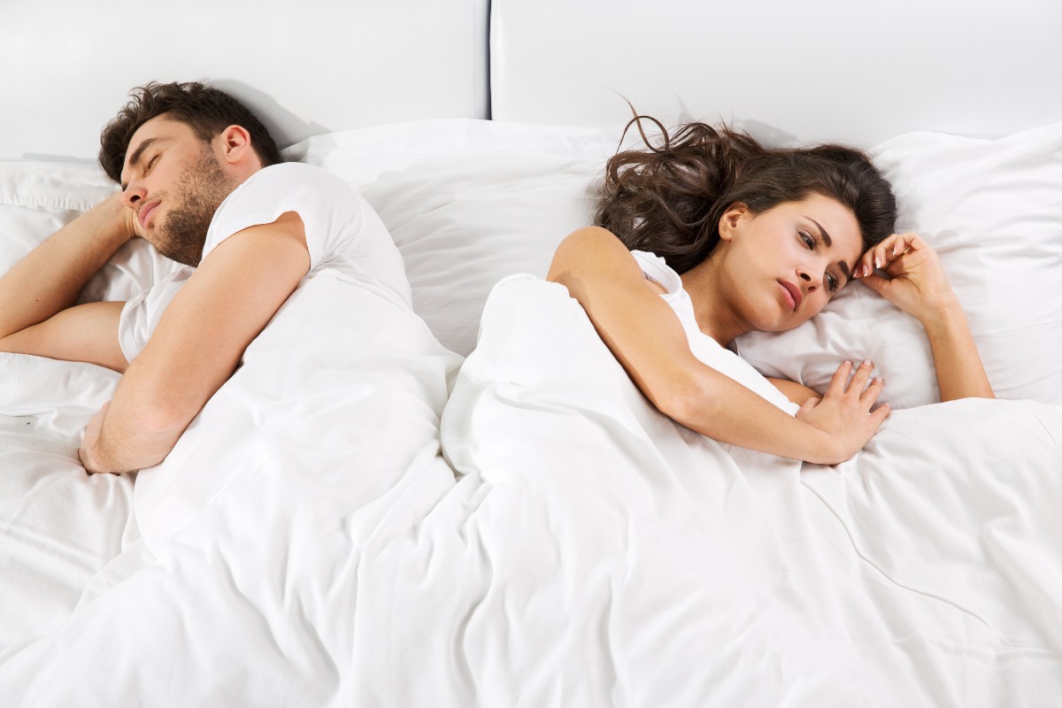 Почему жена не хочет спать с мужем в одной кровати в чем причина